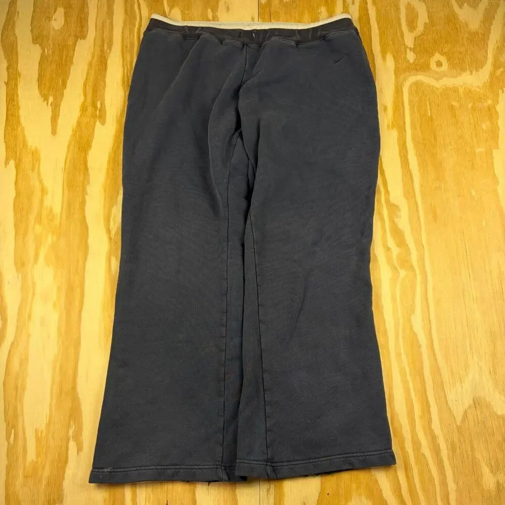 Vintage Y2K Nike Baggy Sweatpants – Navy Blue – Women’s L